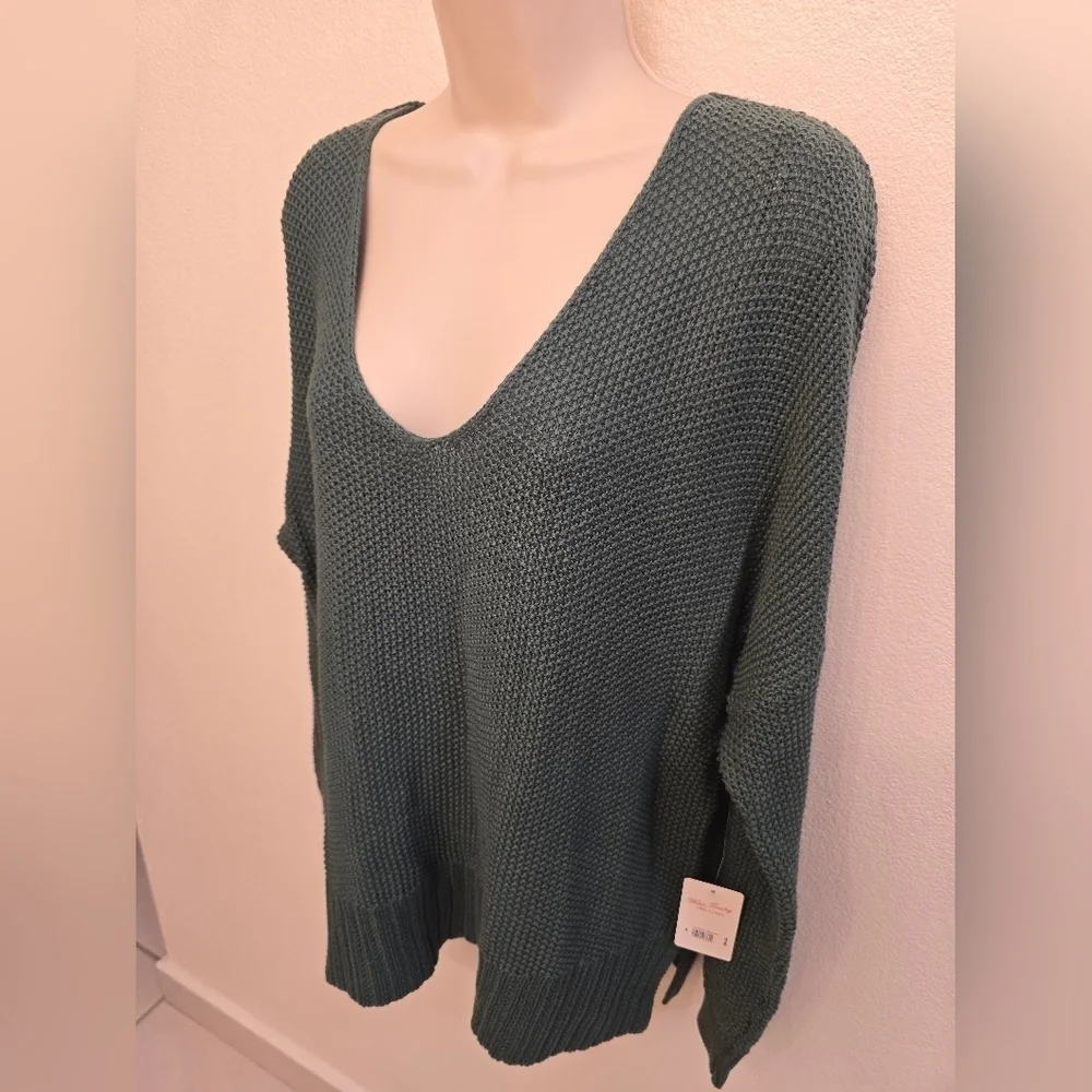 NWT Lucky Brand Ladies Dark Green Sweater